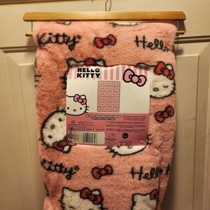 Hello Kitty Bedding Hello Kitty Ultra Fine Faux Fur Plush Throw